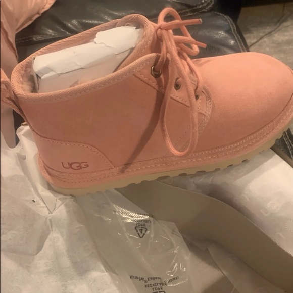 pink ugg neumel